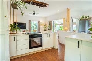 Newly Renovated Home with Sunroom, Pool & Breath taking Valley Views