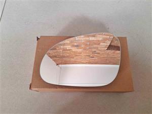 VW GOLF 5 BRAND NEW DOOR MIRROR GLASS  