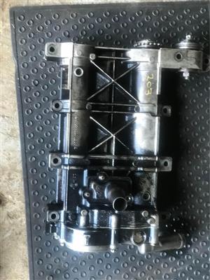 Mercedes w2o3271 Oil pump