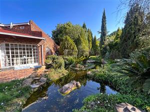 Riverside Retreat in Lindequesdrif — Tranquility Meets Space and Style