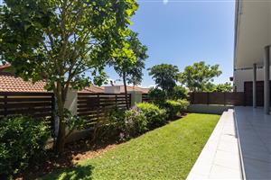 Modern Five-Bedroom Triplex Villa