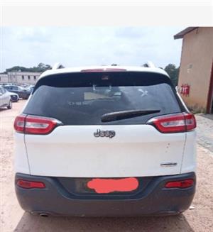 Jeep Cherokee Breaking-Down for Parts.