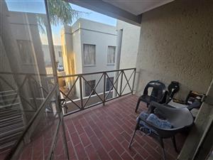 Ideal 2 Bedroom Townhouse Magalieskruin