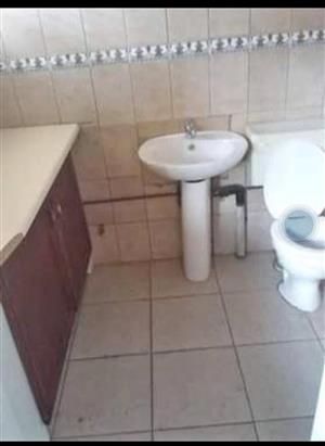 A 1-bedroom cottage is available for rent on McAlpine Road in Malvern East, Germiston