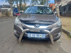 2013 Hyundai ix35  2.0 Manual, Petrol, Grey, Leather Seat, 89000kms