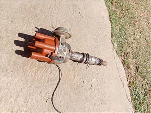Ford V6 ( red cap) bosch points distributor