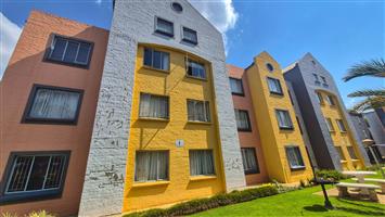 Prime Ground-Floor Apartment – Right Across from NWU