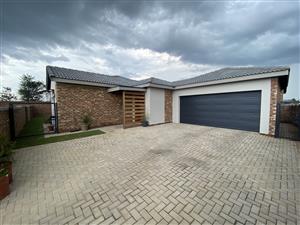 3 Bedroom Home for Sale in Baillie Park Potchefstroom