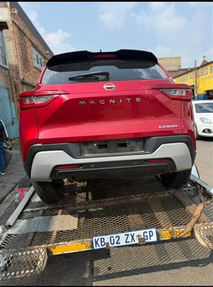 Nissan margnite stripping for spares
