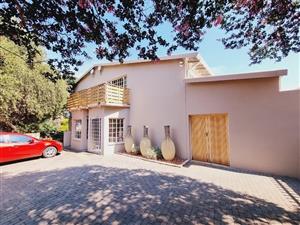 VERY SPACIOUS 4 BEDROOM HOUSE WITH A HOME OFFICE FOR SALE IN WONDERBOOM