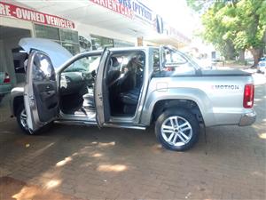2017 VW AMAROK 2.0 AUTOMATIC 4X4 4MOTION DOUBLE CAB  GREY LEATHER INTERIOR,  115,000KM 