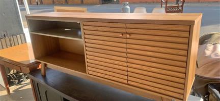 Tv stand 1,6 mitres 