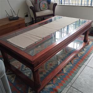 coffee table and 2 chairs