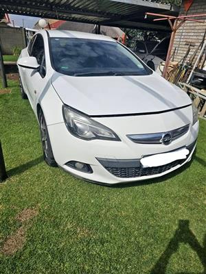 Opel Astra 1.4 gtc turbo 
