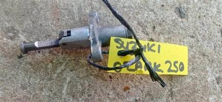 Suzuki Ozark. Meyerton bike scrapyard new and secondhand spares. Andre call or whatsapp 