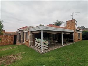 Modern Stunning Three bedroom Free-Standing Simplex with Double Door Automated Garage  in Sought-af