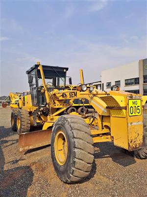SEM 919 GRADER