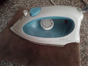 AIM steam iron - perfect working condition