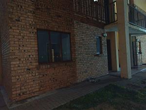 Apartment Rental Monthly in Dawn Park