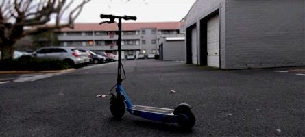 Razor electric scooter 