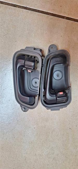 Mahindra inner handels available
