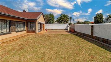 House For Sale in Leondale