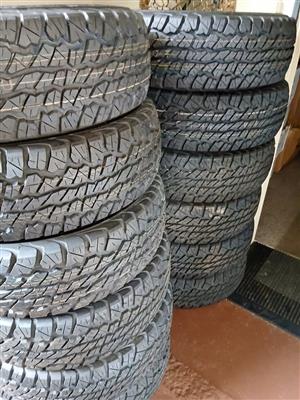 16 inch Bakkie Dunlop AT1