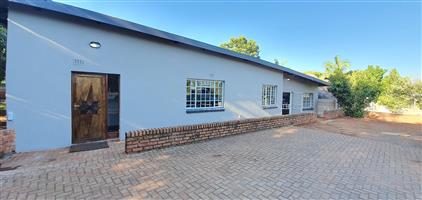 Spacious 3 Bedroom house to rent in CBD, Louis Trichardt
