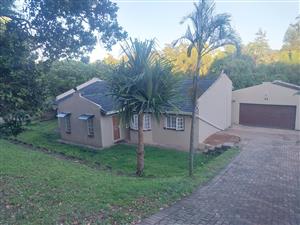 🏡 Spacious 6-Bedroom Family Home with Excellent Entertainment and Security Features