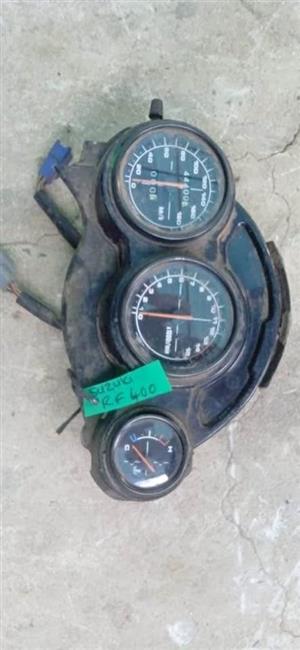 Suzuki RF 400 speedo