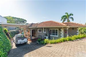 A Charming Family Home in the Heart of Sherwood!