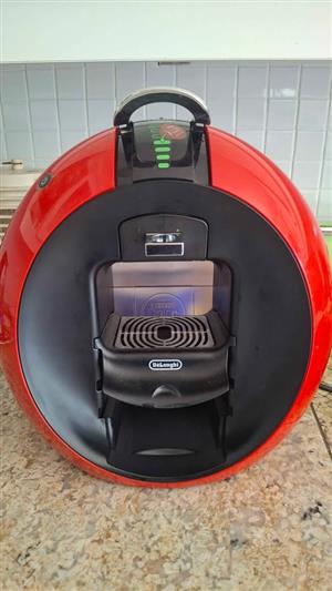 DeLonghi Nescafe Doluce Gusto Coffee Machine. Good working order.