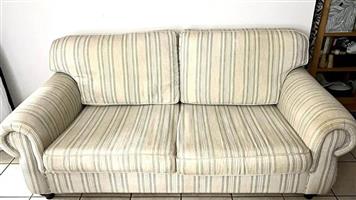 Modern 2 1/2 seater couch