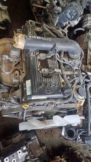 Complete imported Toyota Hilux 2.7L 2tr engine for sale