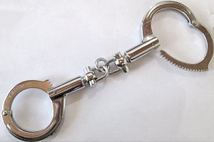 Hand cuffs - Chain linked - Harrington Richardson