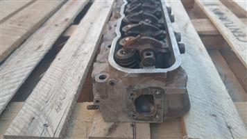 Toyota 4y cylinder head 