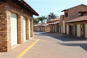 Townhouse For Sale in Zwartkop