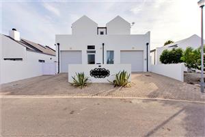 "Stunning 5 bedroom house for sale in Britannia Beach Estate - the epitome of coastal living!