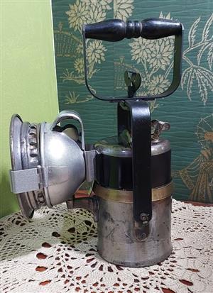 Vinatge Carbine lamp . Complete