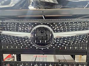 Mercedes Benz W204 Diamond Grille