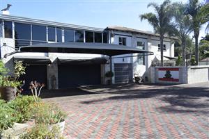 2 properties for sell in Lambton.