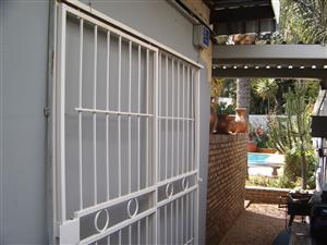 Security sliding gate. Very good condition.