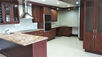 Elegant  Apartment with Ocean Views