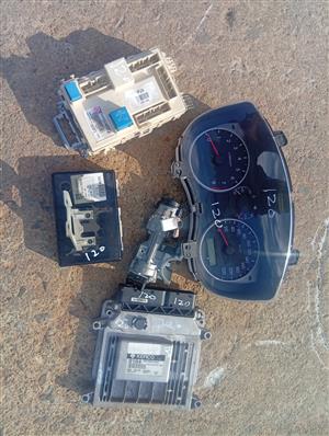 Hyundai i20 manual complete lockset 