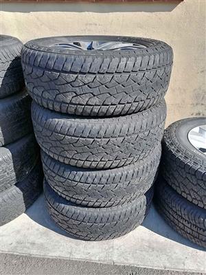 Nissan Navara 18inch (WITH USED TYRES)