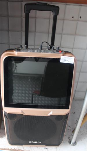 OMEGA X-AM1 WIRELESS SPEAKER W/REMOTE & CHARGER AND 2 MICROPHONE S065651A