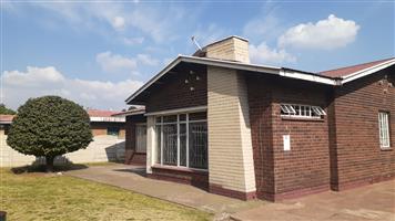 Stunning 3-bedroom home in Vanderbijlpark CW 5, perfect for families seeking comfort and style!
