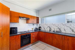 Apartment For Sale in Parow Valley
