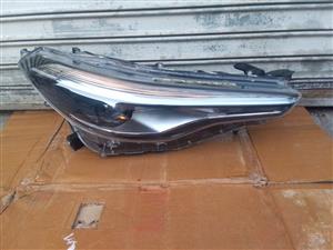 (2021-2023) TOYOTA COROLLA CROSS RIGHT SIDE LED HEADLIGHT FOR SALE