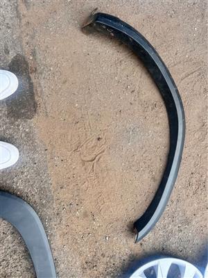 2016 - 2018 Toyota FORTUNER left front wheel arch